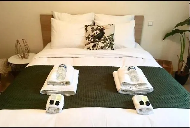 Well-Connected 2 Bedroom Flat With Free Parking Luxembourg