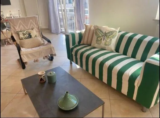 Well-Connected 2 Bedroom Flat With Free Parking Luxembourg