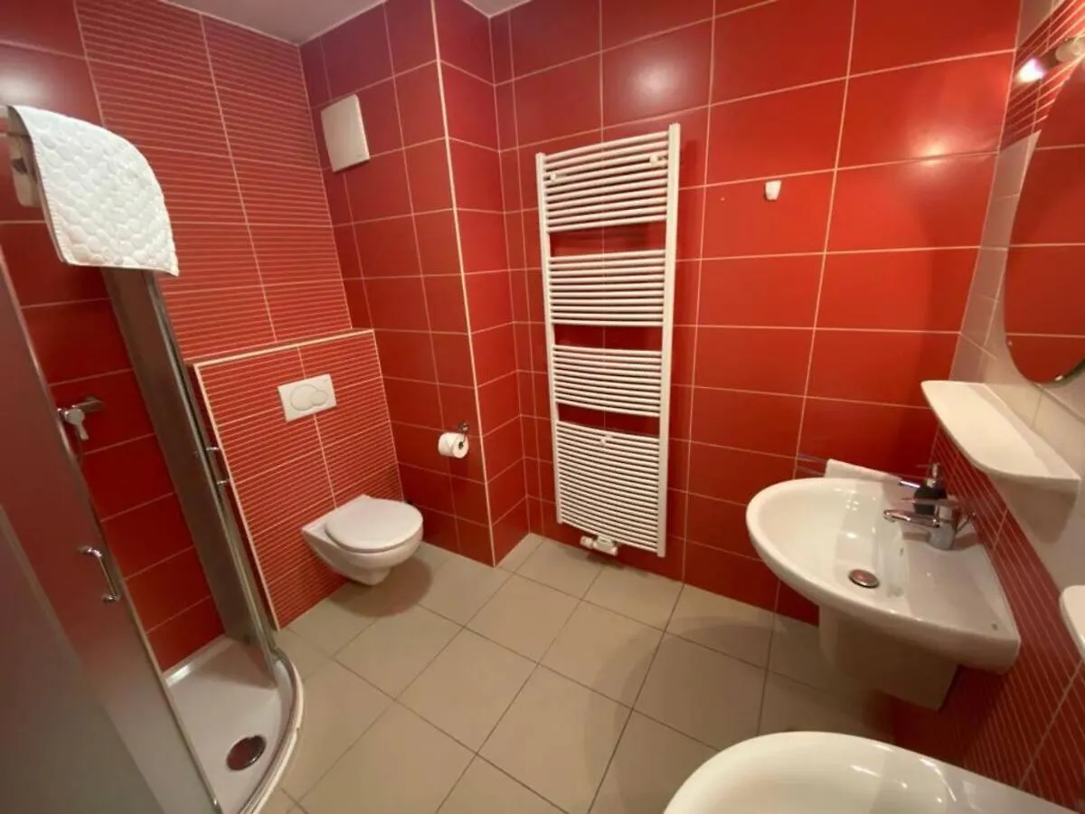Well-Connected 2 Bedroom Flat With Free Parking Luxembourg Apartment