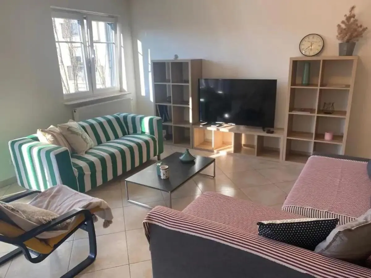 Well-Connected 2 Bedroom Flat With Free Parking Luxembourg
